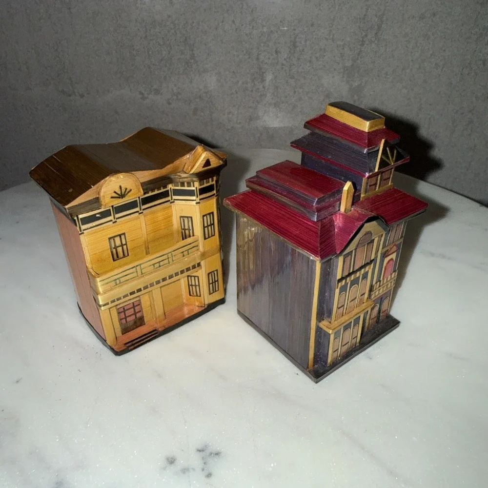 Lot Of‎ 2 REO 1978 Straw Reed House Shaped Trinket Box